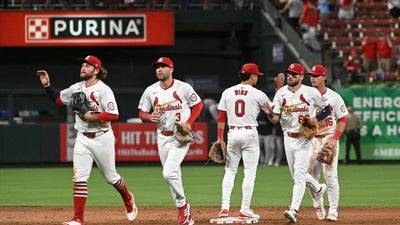 Cardinals Top Braves In Game 2