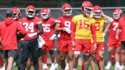 Chiefs Surround Patrick Mahomes With More Weapons