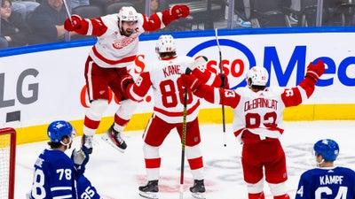 Highlights: Red Wings at Maple Leafs